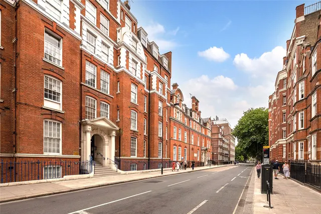 Hunter Street, London, WC1N, photo 1