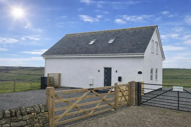 2 bedroom house — Hilltop Barn, Waskerley, Consett