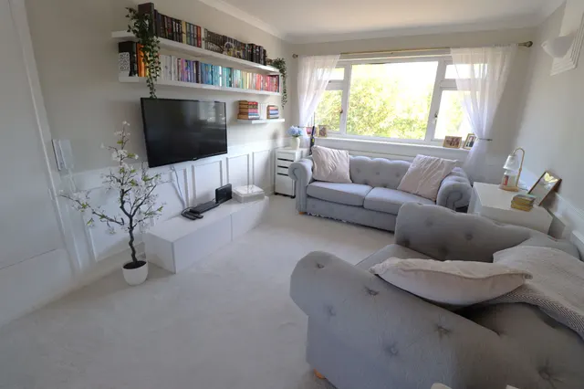 Photo 2 — Rayleigh Road, Thundersley, Benfleet, Essex, SS7 3XH