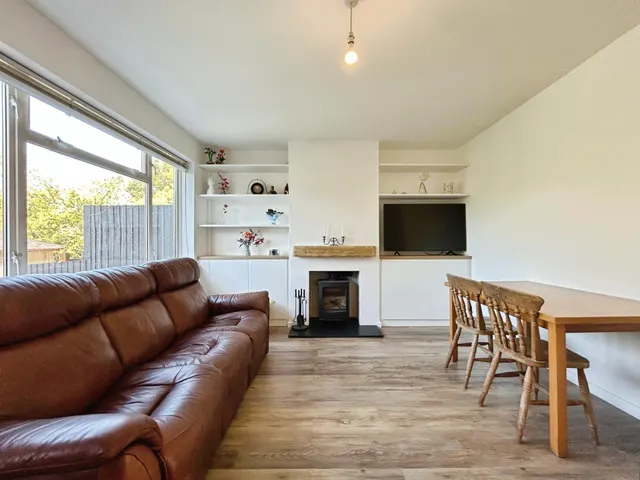 Cheshire Close, Salisbury, SP2, photo 3