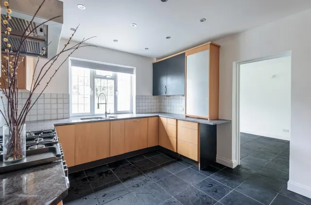 Blacketts Wood Drive, Chorleywood, WD3, photo 3