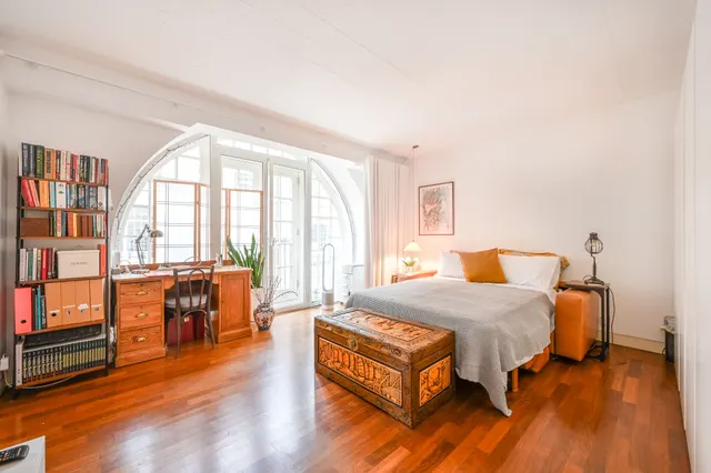 Photo 3 — Flat 103, 350 The Highway, London