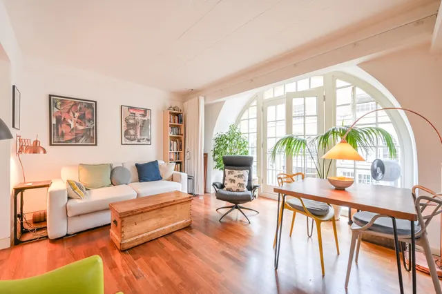 Photo 2 — Flat 103, 350 The Highway, London
