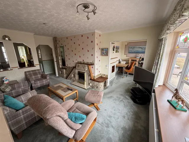 Hornbrook Road, Burton-On-Trent, DE13, photo 3