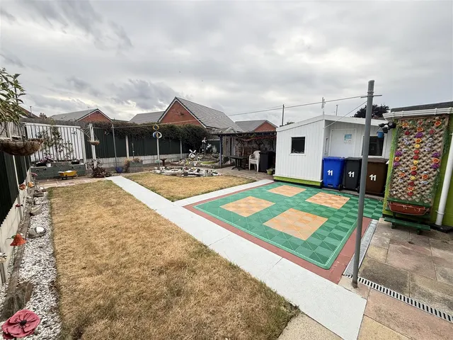 Hornbrook Road, Burton-On-Trent, DE13, photo 2