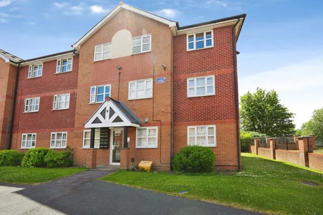 Hall Lane, Manchester, M23 1DL, photo 1