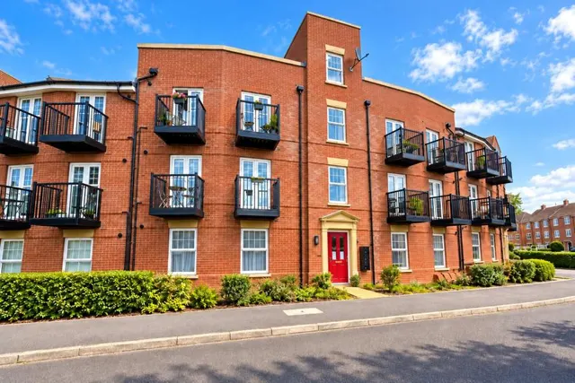 Summerlin Drive, Woburn Sands, MK17, photo 1