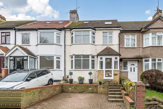 Photo 3 — Woodbrook Road, SE2