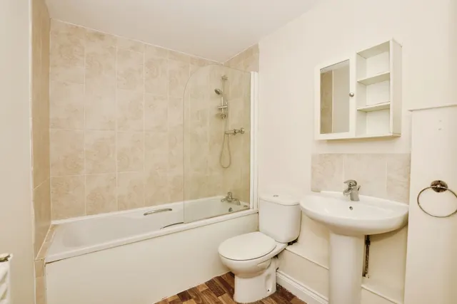 Tufton Street, Ashford, TN23, photo 3