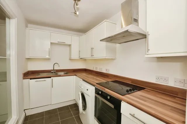 Tufton Street, Ashford, TN23, photo 2