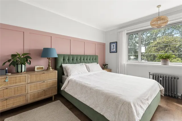 Sheen Court, Richmond, TW10, photo 2