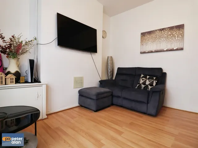 Craddock Street, Cardiff, CF11, photo 3