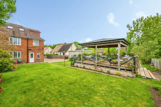 Photo 2 — Townsend Close, Newton Regis, Tamworth, Warwickshire, B79