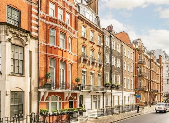 Welbeck Street, Marylebone, W1G, photo 1