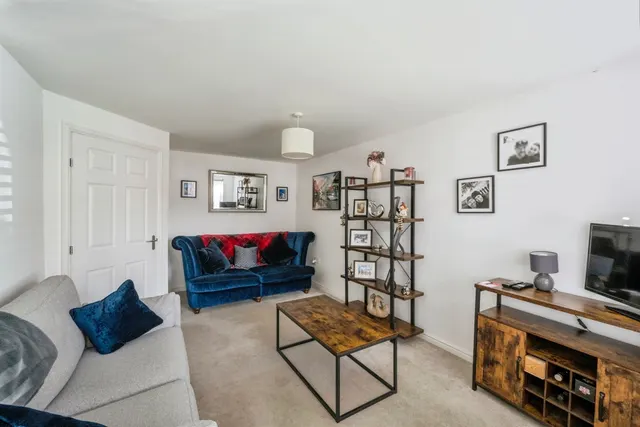 Photo 3 — Mirabelle Way, Harworth, Doncaster