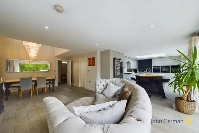 Woodstone Lane, Ravenstone, photo 2