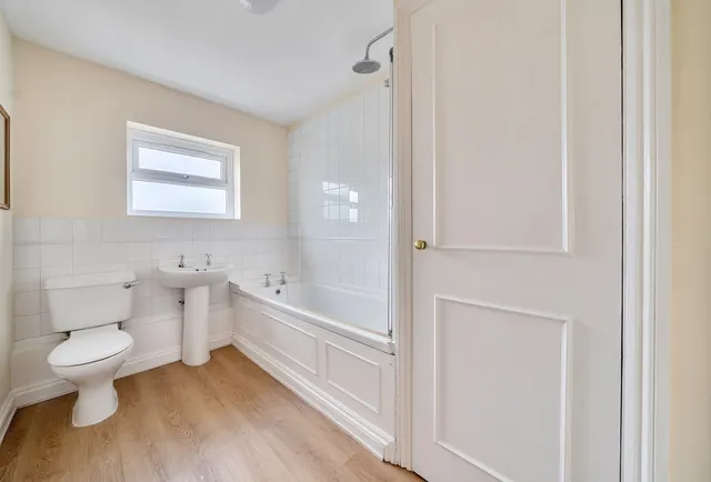 Photo 3 — Princes Road, Cheltenham, GL50 2TX