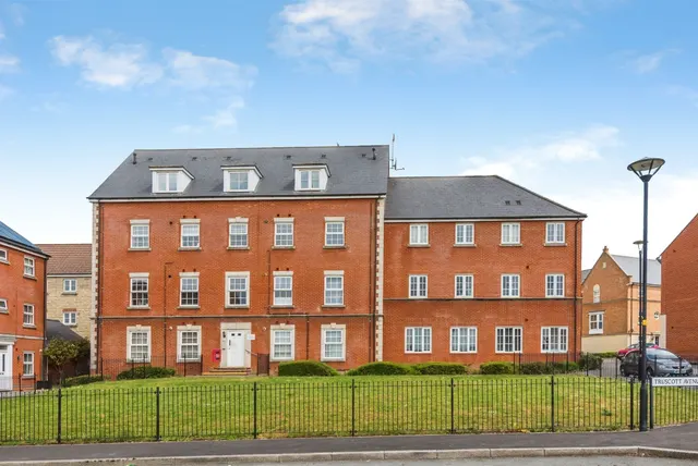 Dyson Road, Swindon, photo 1