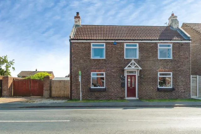 Main Road, Burton Pidsea, HU12, photo 1