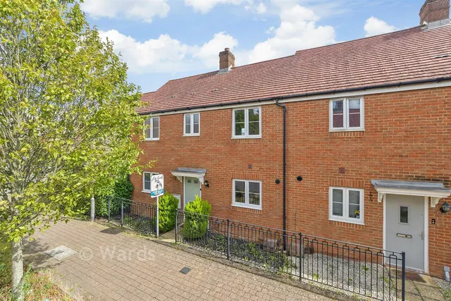 Finn Farm Road, Ashford, TN25, photo 1