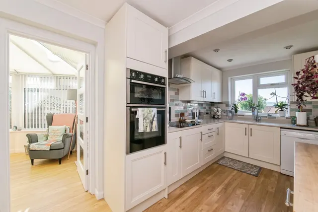 Sycamore Close, Honiton, EX14, photo 2