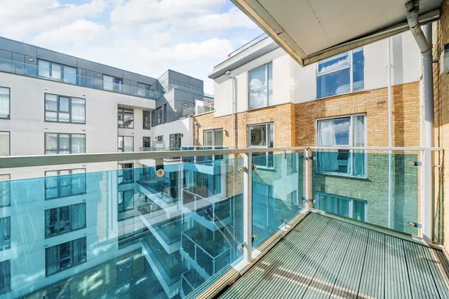 Glenthorne Road, Hammersmith, W6, photo 2