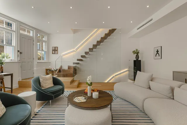 Lexham Mews, Kensington, W8, photo 2