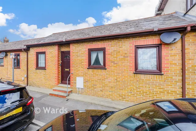 Byron Road, Gillingham, ME7, photo 1