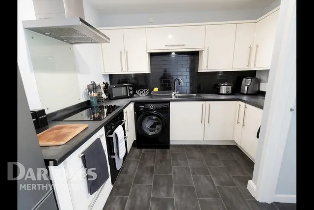 Woodland Place, Merthyr Tydfil, photo 3