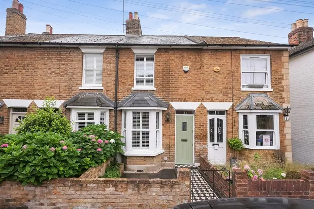 Drill Hall Road, Chertsey, KT16 8EL, photo 1