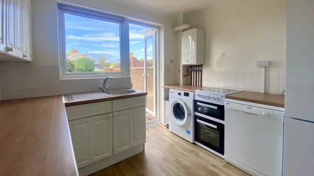 Wykeham Place, Lymington, SO41, photo 3