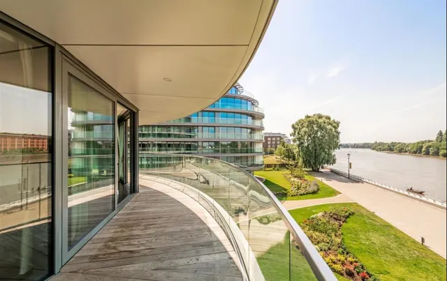 Parr's Way, Hammersmith, W6, photo 1