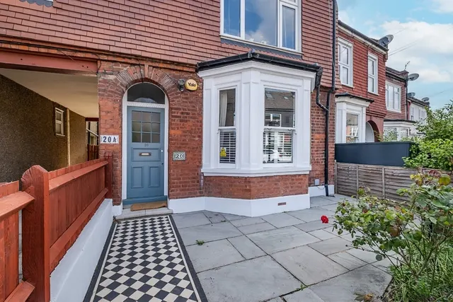 Radbourne Road, SW12, photo 1