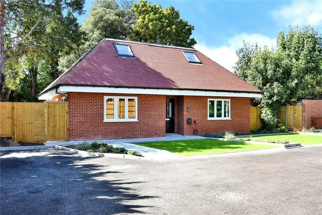 Holly Oak Close, Cheam, Sutton, SM2, photo 1