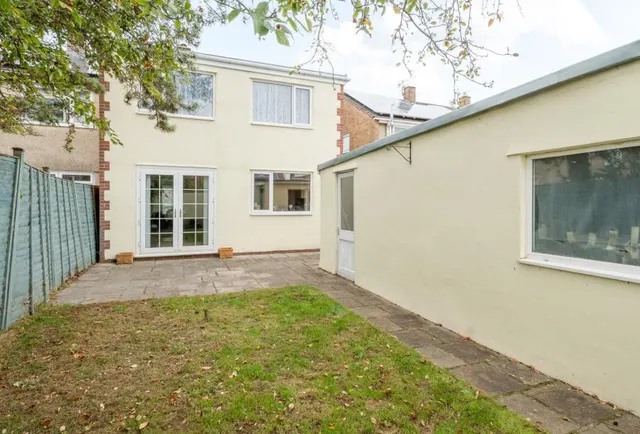 Bradville Gardens, Long Ashton, BS41, photo 3