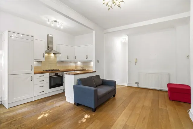 Strathblaine Road, London, SW11, photo 3