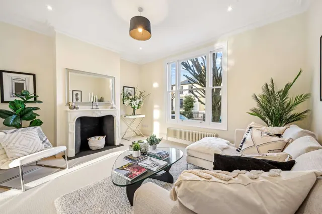 Photo 3 — Walham Grove, London, SW6 1QR