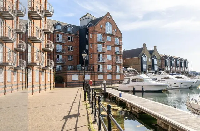 Silver Strand West, Sovereign Harbour North, BN23, photo 1