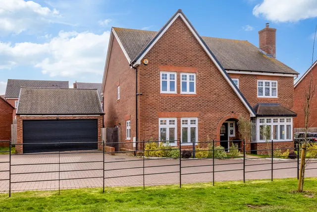 Elyward Drive, Radford Semele Leamington Spa, CV31, photo 2