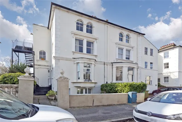 Cadogan Road, Surbiton, KT6, photo 1