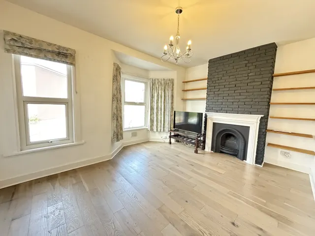 Vicarage Lane, Stratford, E15, photo 2