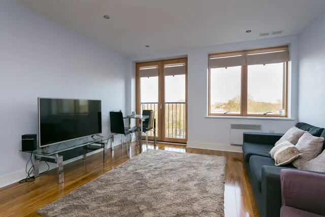 Albemarle Road Beckenham BR3, photo 1