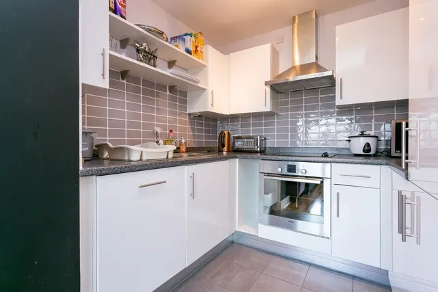 Photo 3 — Albemarle Road Beckenham BR3