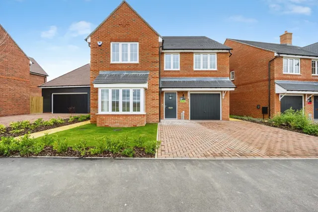 Kimblewick Road, Great Kimble, Aylesbury, photo 1