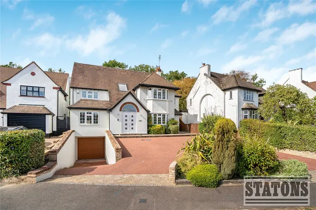 Parkgate Crescent, Hadley Wood, EN4 0NW, photo 1