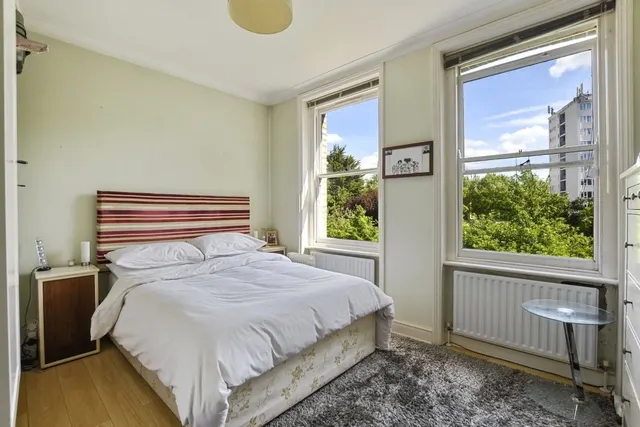Exeter Road, London, NW2, photo 3