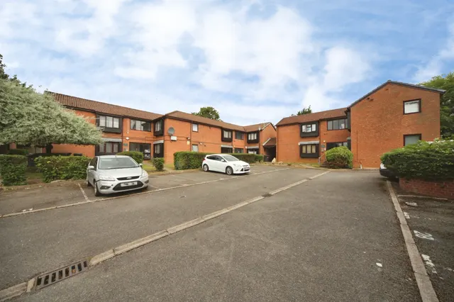 Colin Road, Luton, LU2, photo 1