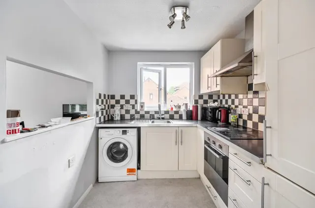 Turnpike Lane, Sutton, SM1, photo 3