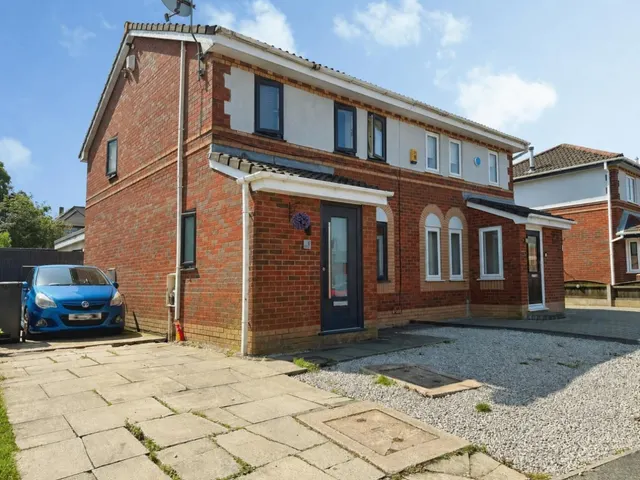 Amber Gardens, Hindley, WN2, photo 1