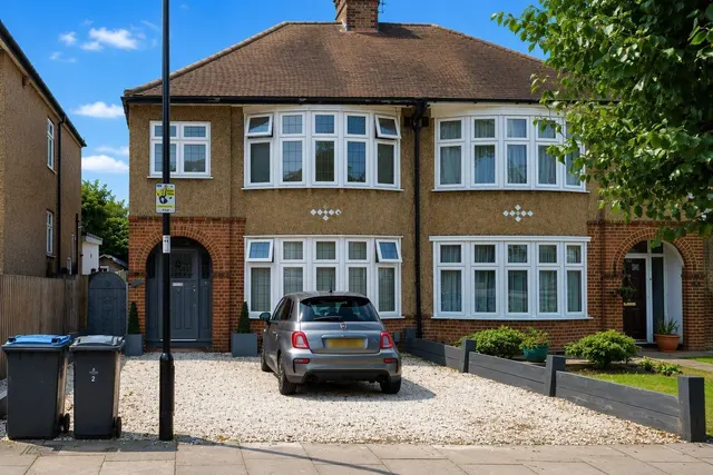 Ladysmith Road, Enfield, EN1